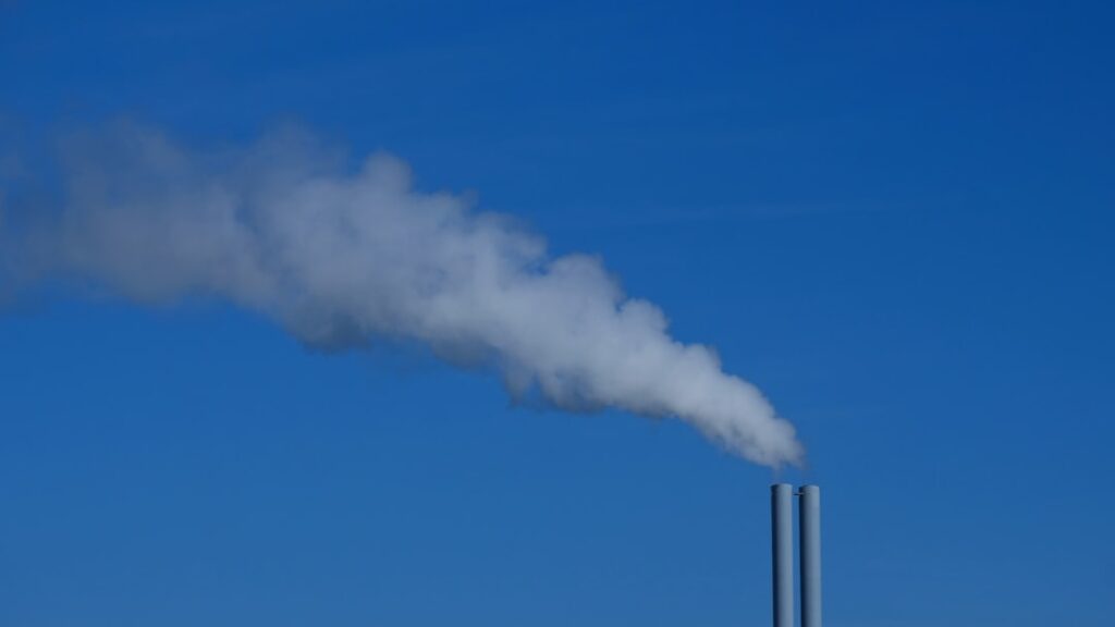Sustainable Tech Solutions: Real-Time Carbon Emission Tracking for Corporations